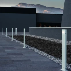 Artemide Outdoor Nuda LED Pollerleuchte, einseitiger Lichtaustritt
