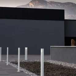 Artemide Outdoor Nuda LED Pollerleuchte, einseitiger Lichtaustritt