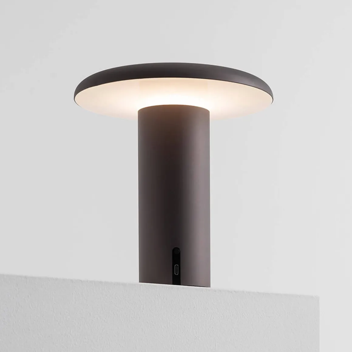 Artemide Takku LED Akkuleuchte