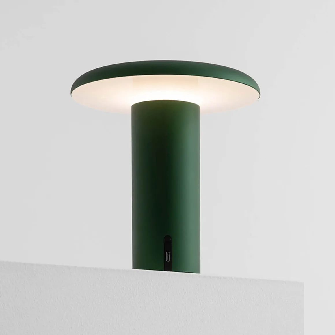 Artemide Takku LED Akkuleuchte