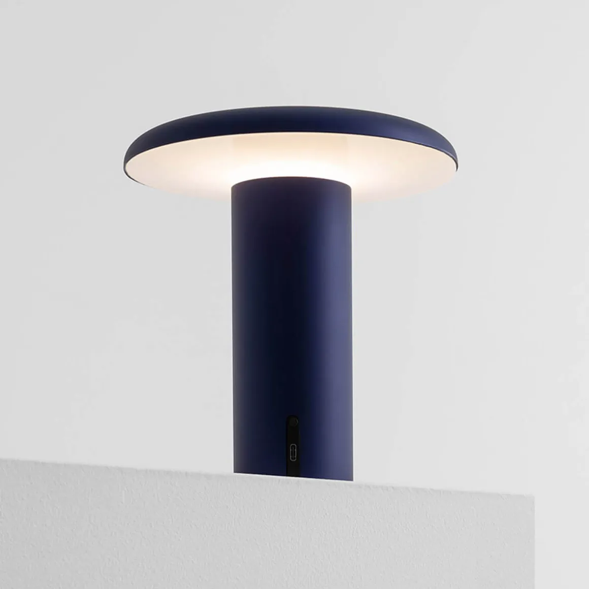 Artemide Takku LED Akkuleuchte