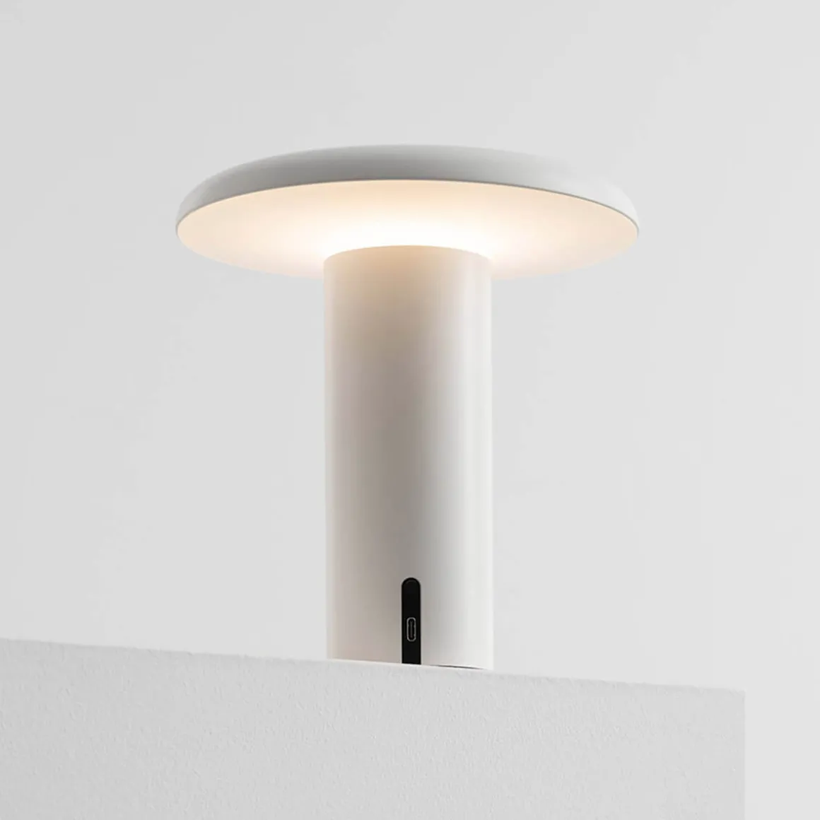 Artemide Takku LED Akkuleuchte