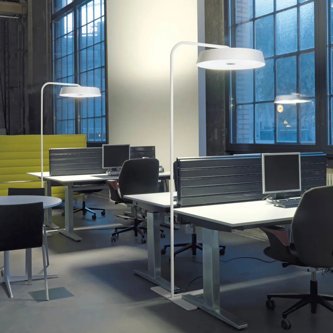 Belux Koi-12 Neo LED Bogenleuchte, mit Dimmer