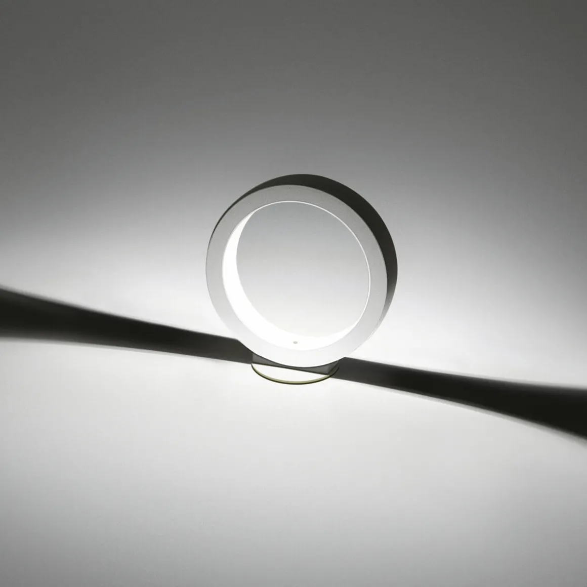 Cini & Nils Assolo Appoggio LED Tischleuchte