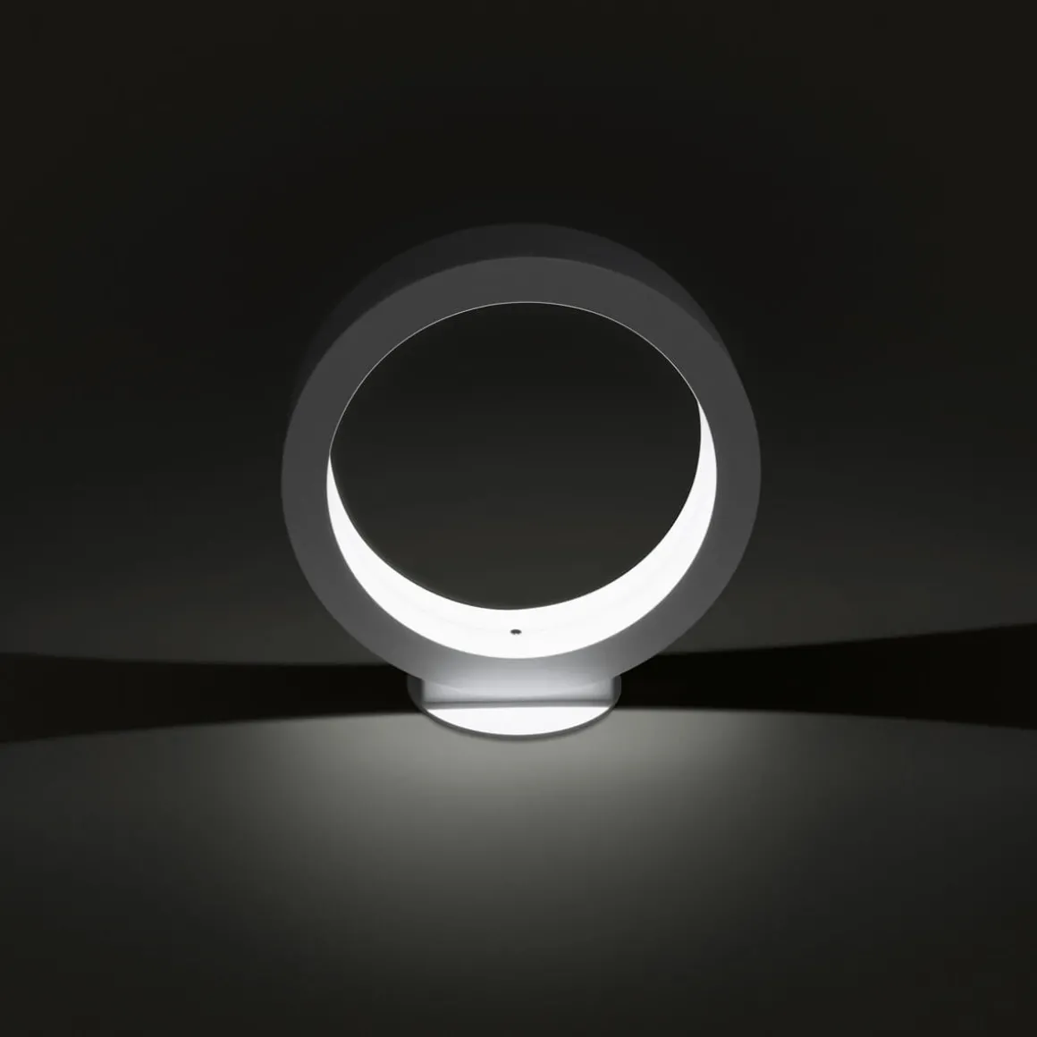 Cini & Nils Assolo Appoggio LED Tischleuchte