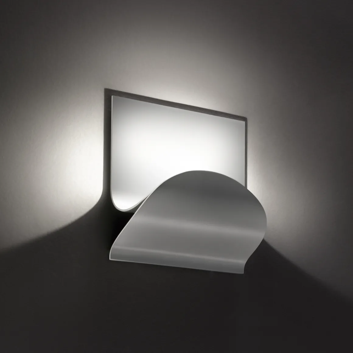 Cini & Nils Incontro Parete / Soffitto