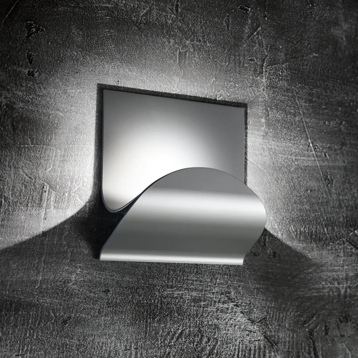 Cini & Nils Incontro Parete / Soffitto