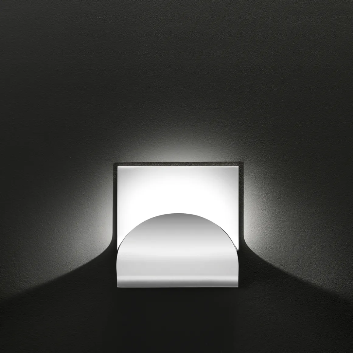 Cini & Nils Incontro Parete / Soffitto