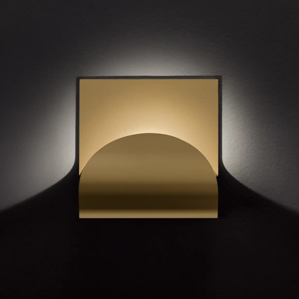 Cini & Nils Incontro Parete / Soffitto