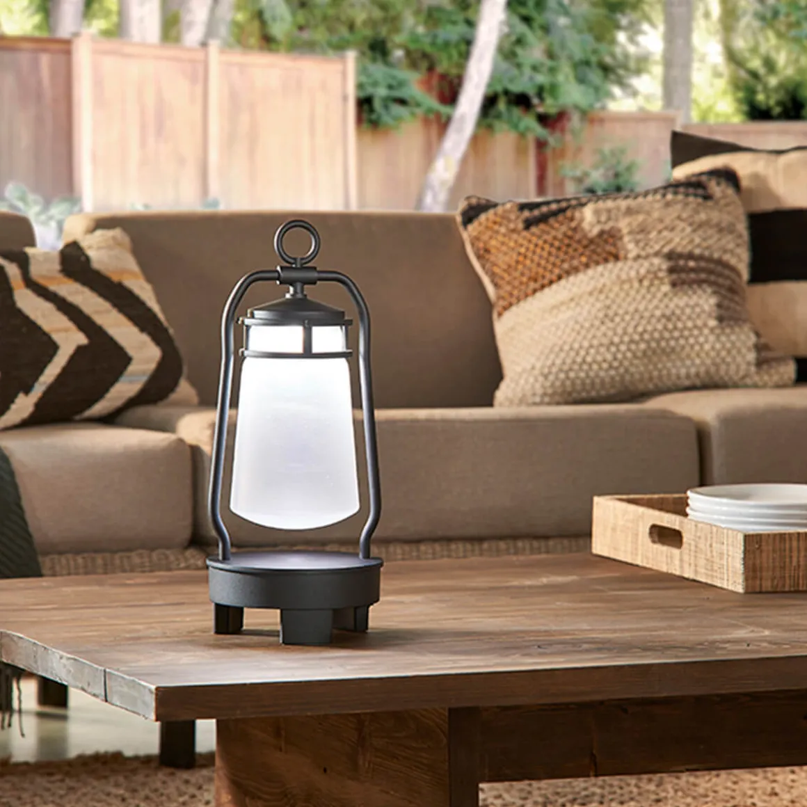 Elstead Lighting Lyndon LED Akkuleuchte & Bluetooth Lautsprecher