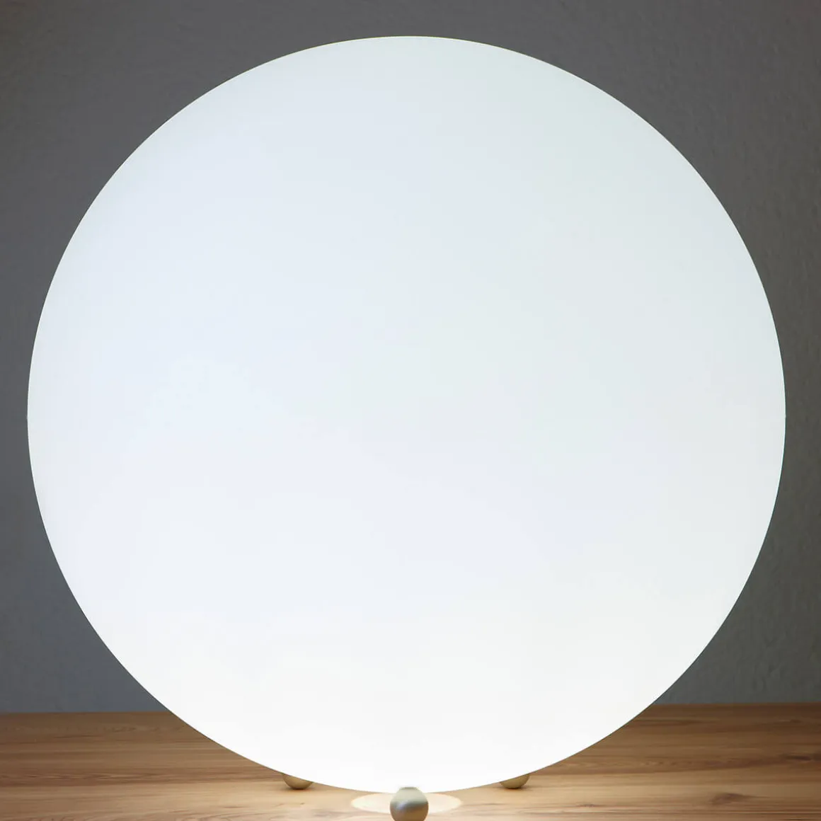 Epstein-Design Snowball Tischleuchte