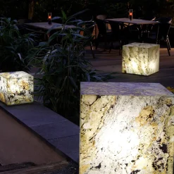 Epstein-Design Würfel Eifel im Herbst RGBCCT-LED Außenleuchte mit ZigBee