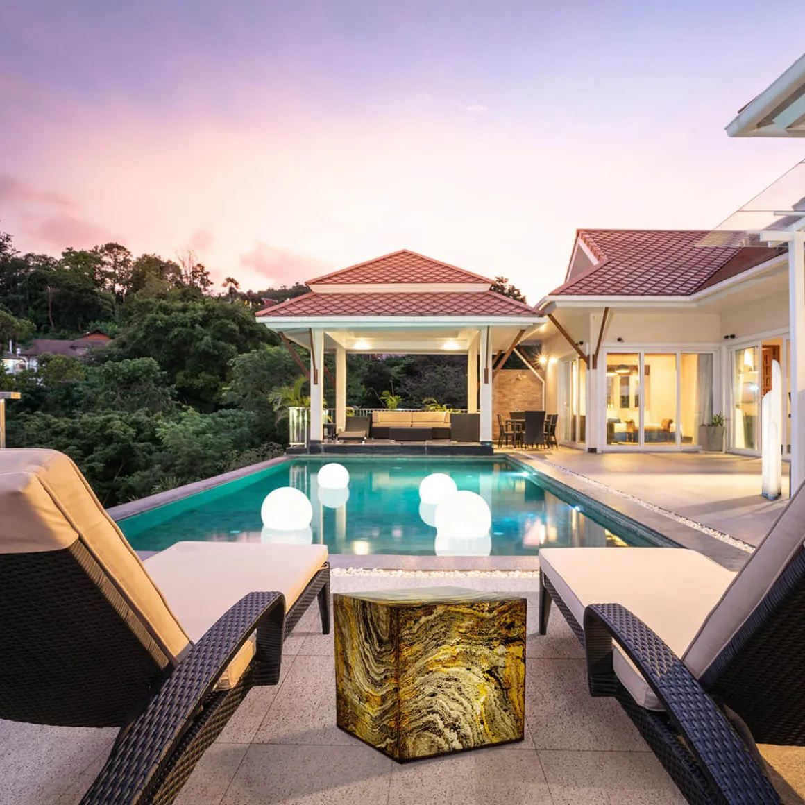 Epstein-Design Würfel Eifel im Herbst LED Außenleuchte