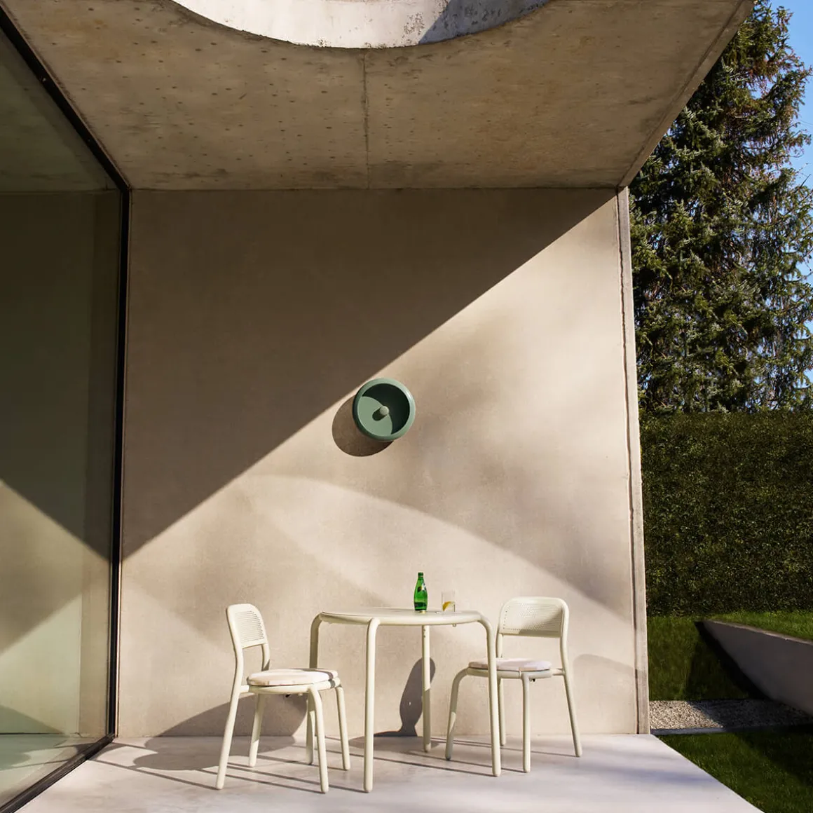 Fatboy Oloha Large LED Akkuleuchte & Schale