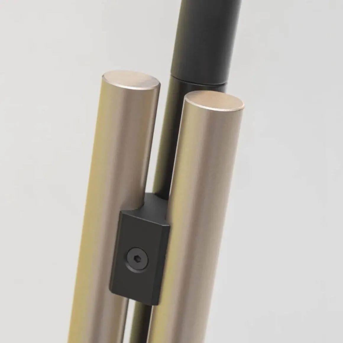 Fontana Arte Alicanto LED Bogenleuchte