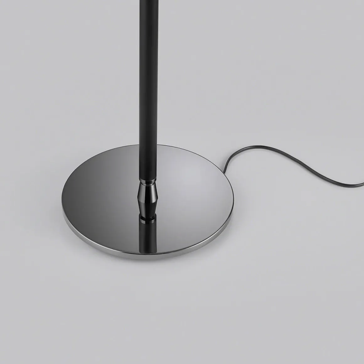 Helestra Oppo Stehleuchte