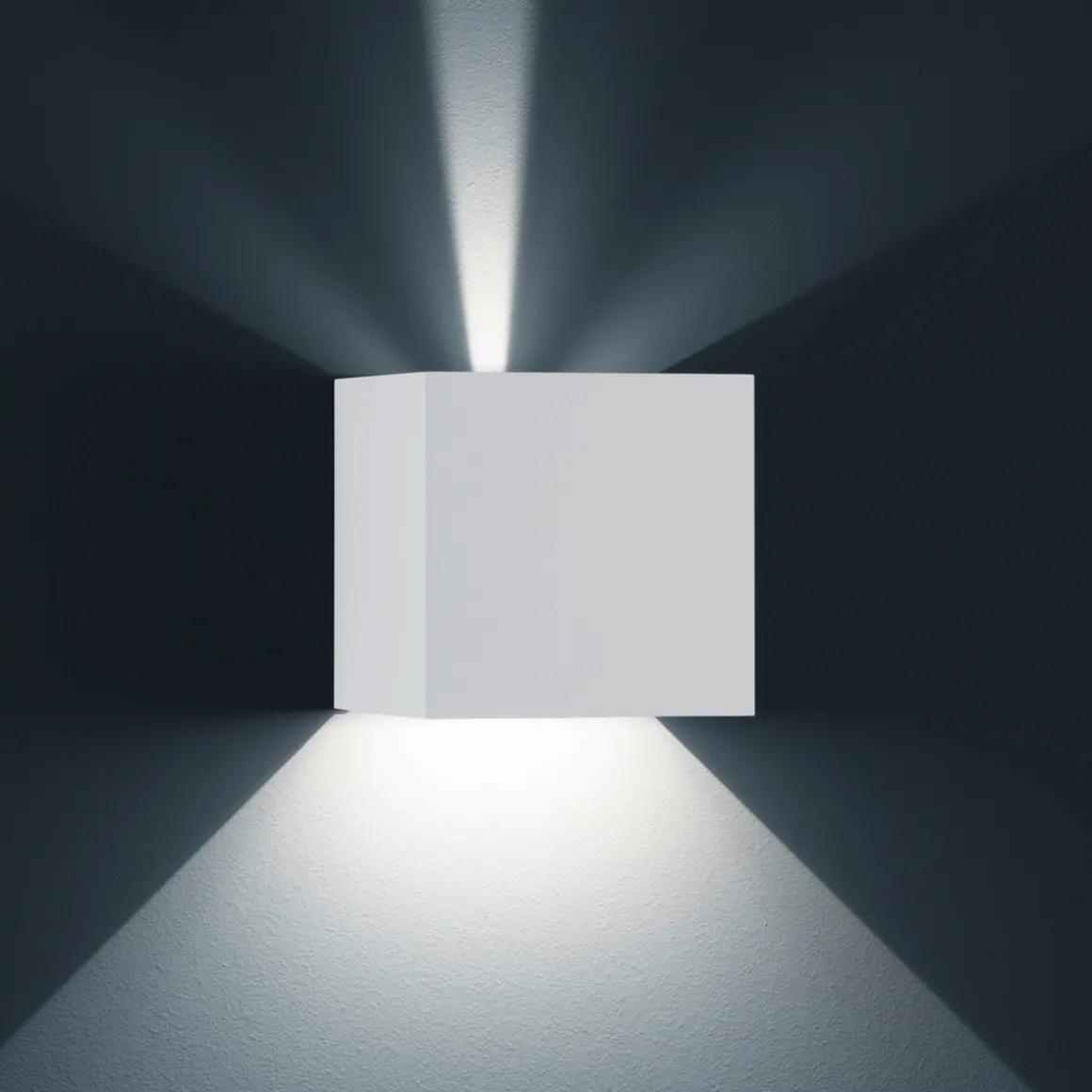 Helestra Siri 44 - L LED Außenwandleuchte