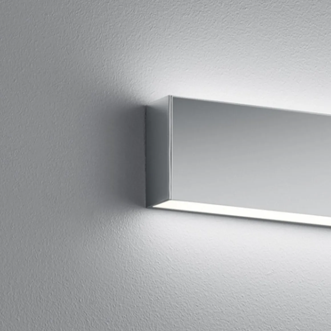 Helestra Vis LED Wand- / Spiegelleuchte