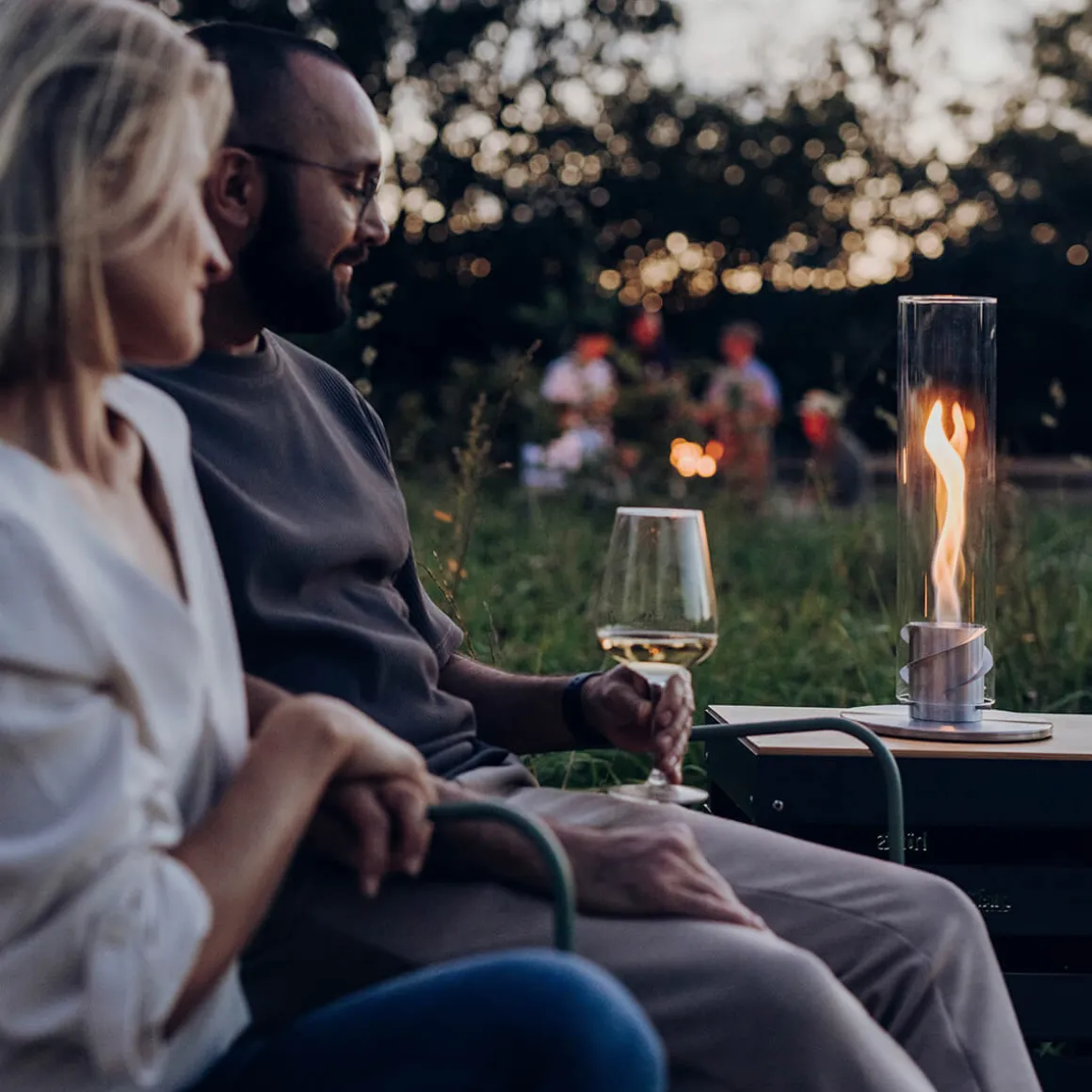 Höfats Spin 900 Tischfeuer & Windlicht, inkl. Bioethanol Flüssig-Brennstoff