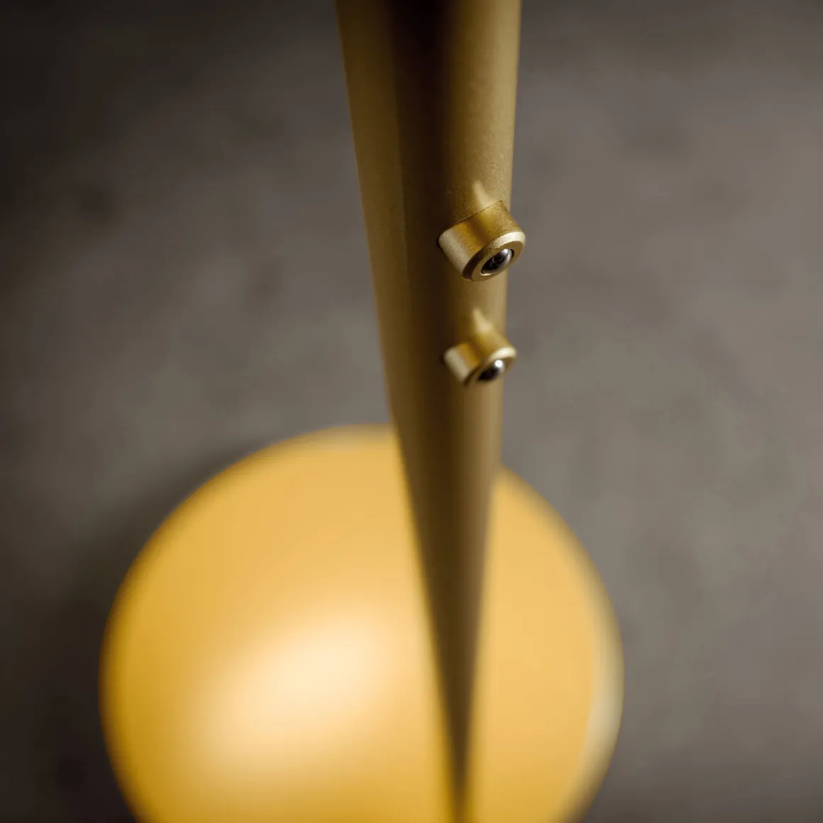 Holtkötter Leuchten Nova Oog LED Deckenfluter