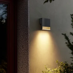 IP44.DE Li.2 LED Außenwandleuchte