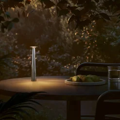 IP44.DE Lix skinny LED Akkuleuchte, Dim-to-Amber