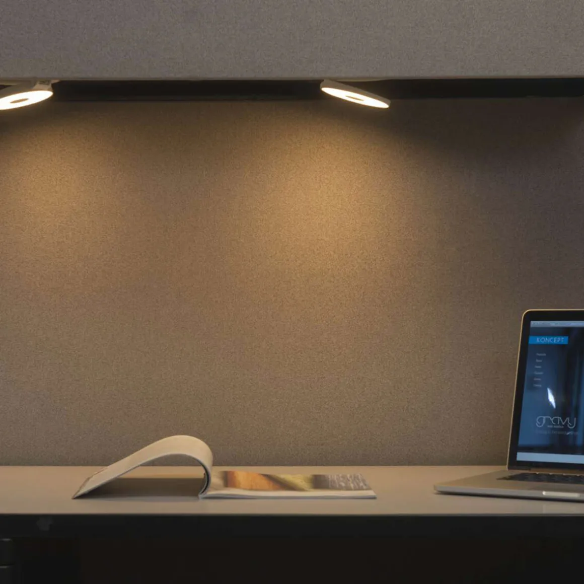 koncept Gravy Plug-In LED Wandleuchte, weiß