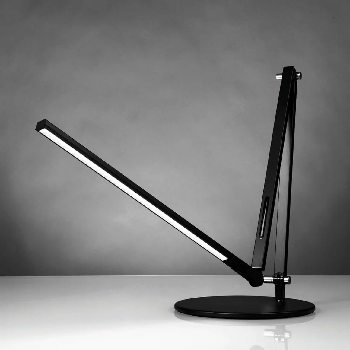 koncept Z-Bar LED Tischleuchte