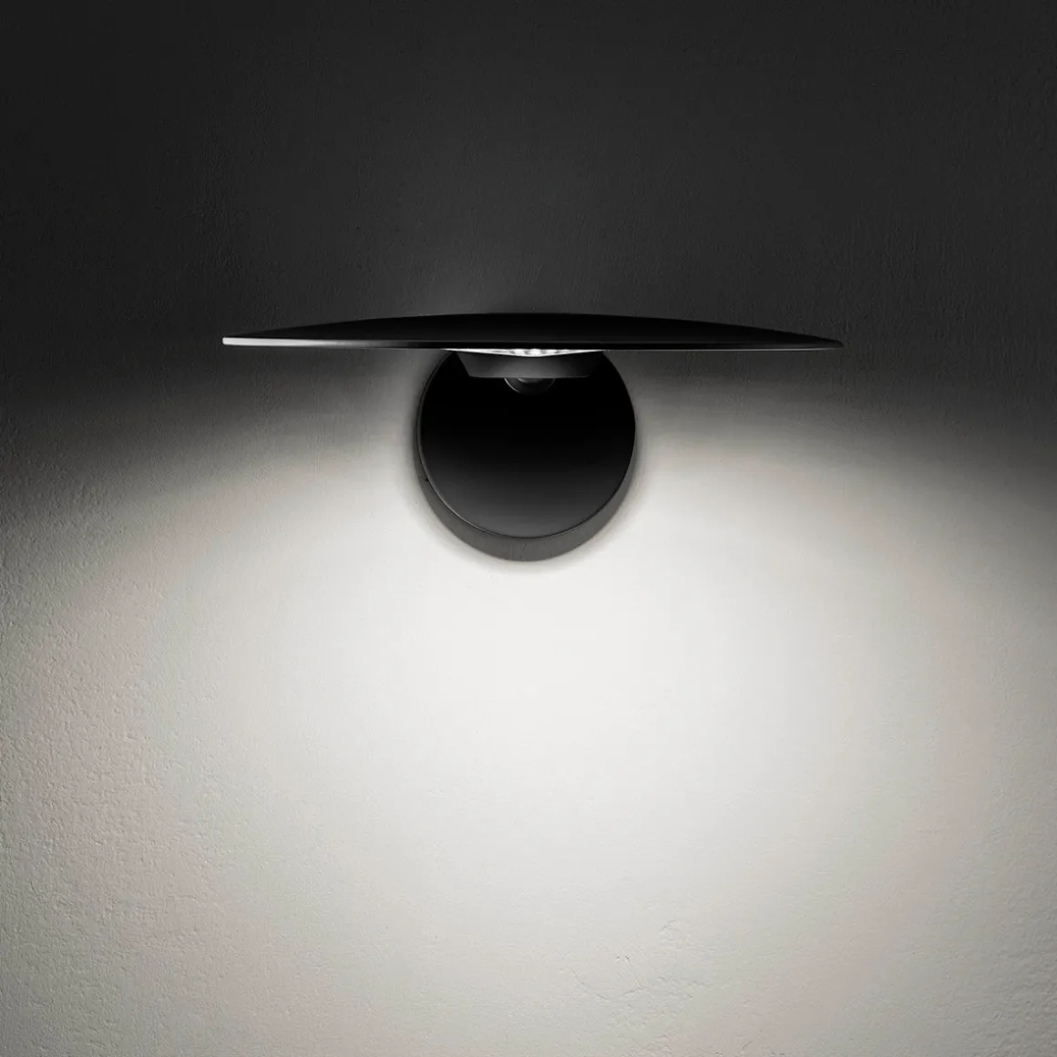 Lodes Puzzle Single Round LED Wandleuchte