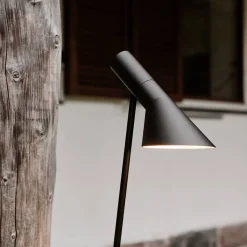 Louis Poulsen AJ Garden LED Pollerleuchte lang, 3000 K