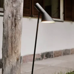 Louis Poulsen AJ Garden LED Pollerleuchte lang, 2700 K