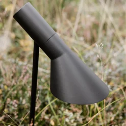 Louis Poulsen AJ Garden LED Pollerleuchte kurz, 3000 K
