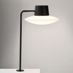 Louis Poulsen AJ Oxford Tischleuchte mit Pin