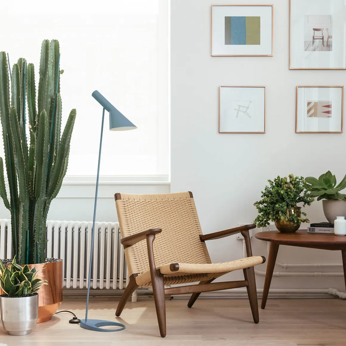 Louis Poulsen AJ Stehleuchte