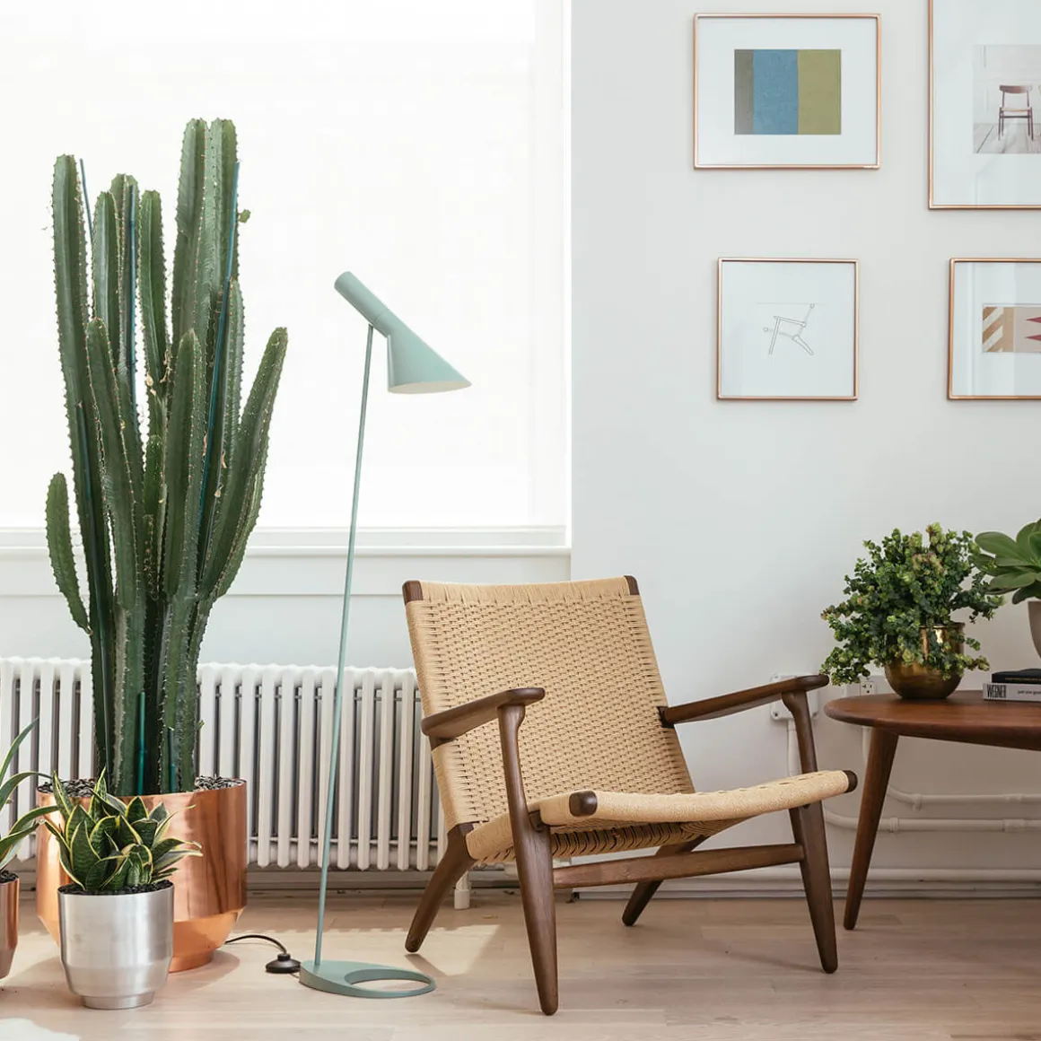 Louis Poulsen AJ Stehleuchte