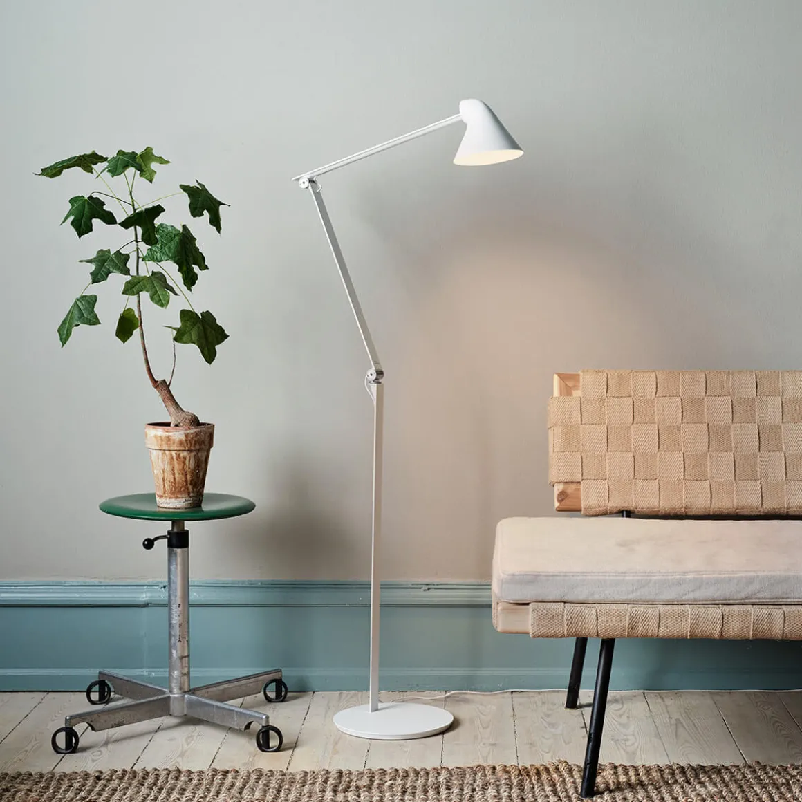 Louis Poulsen NJP LED Stehleuchte