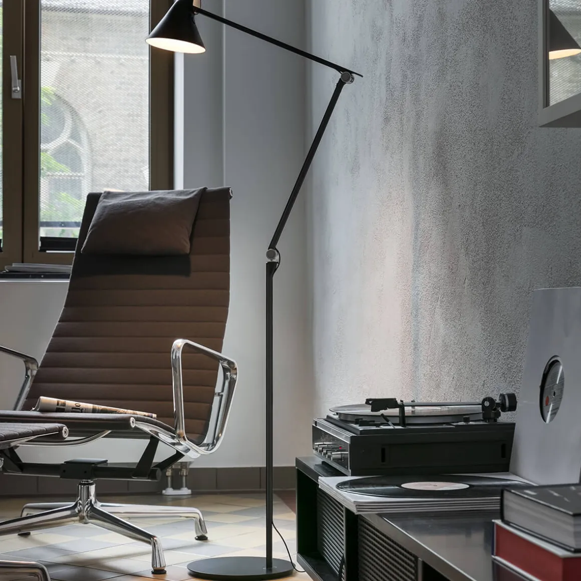 Louis Poulsen NJP LED Stehleuchte