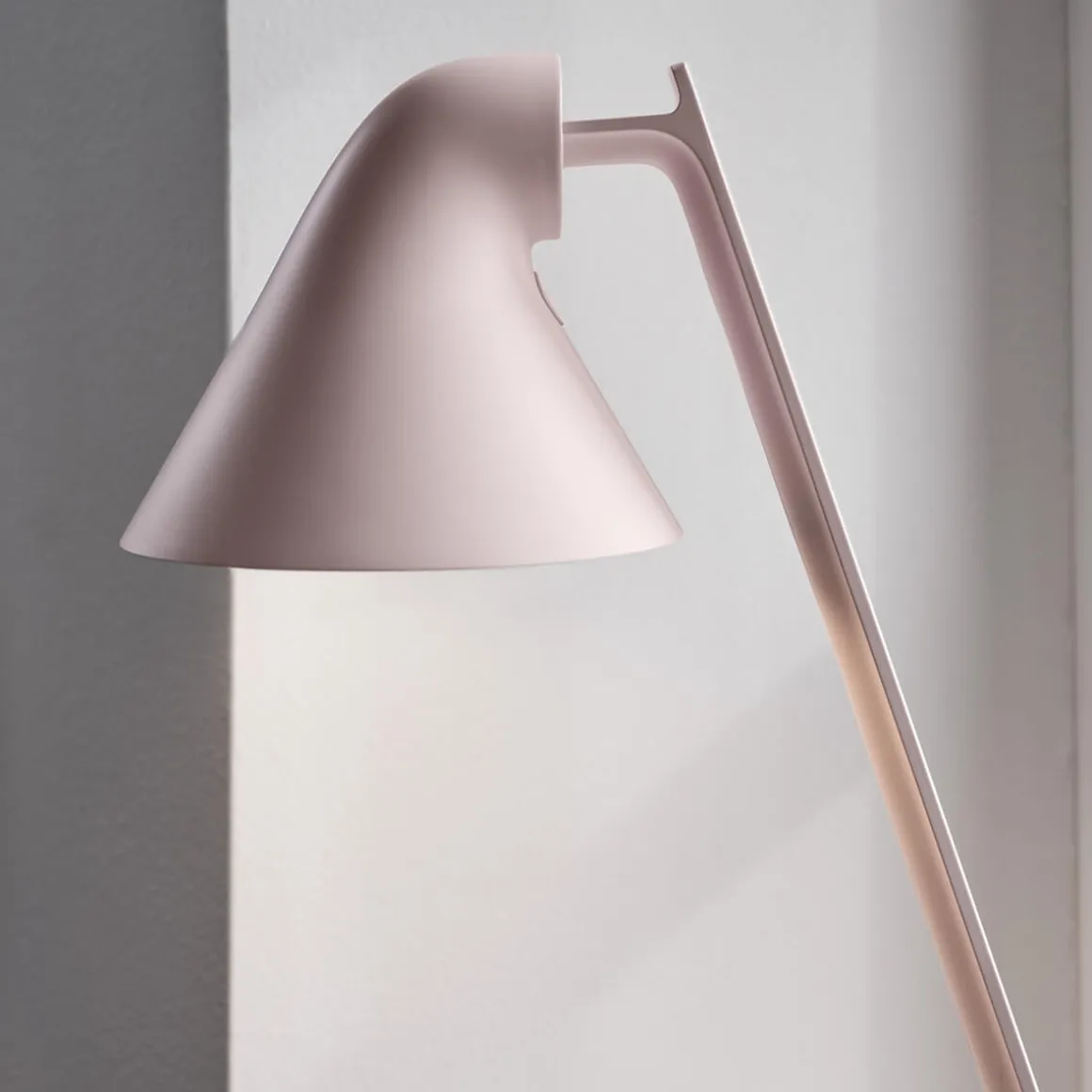 Louis Poulsen NJP Mini LED Tischleuchte