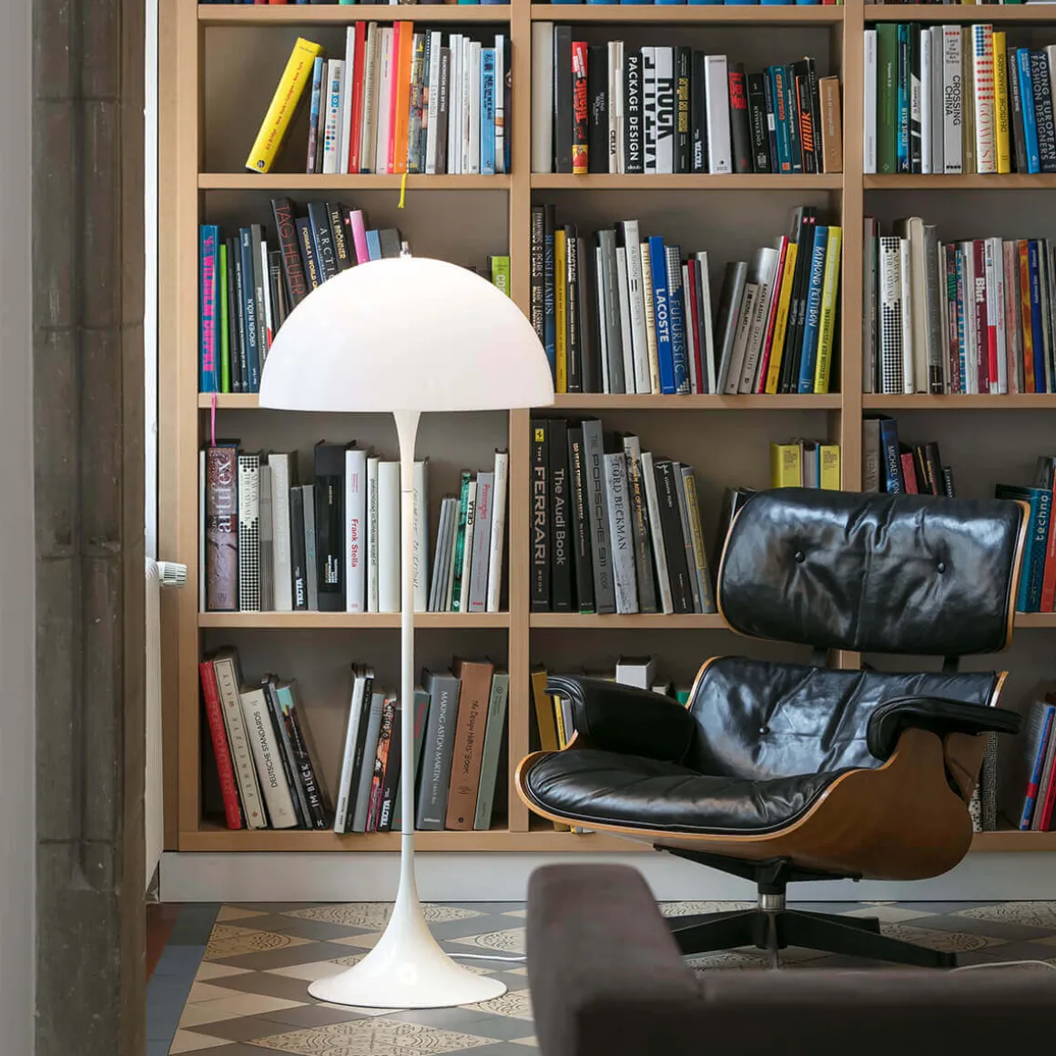 Louis Poulsen Panthella Stehleuchte