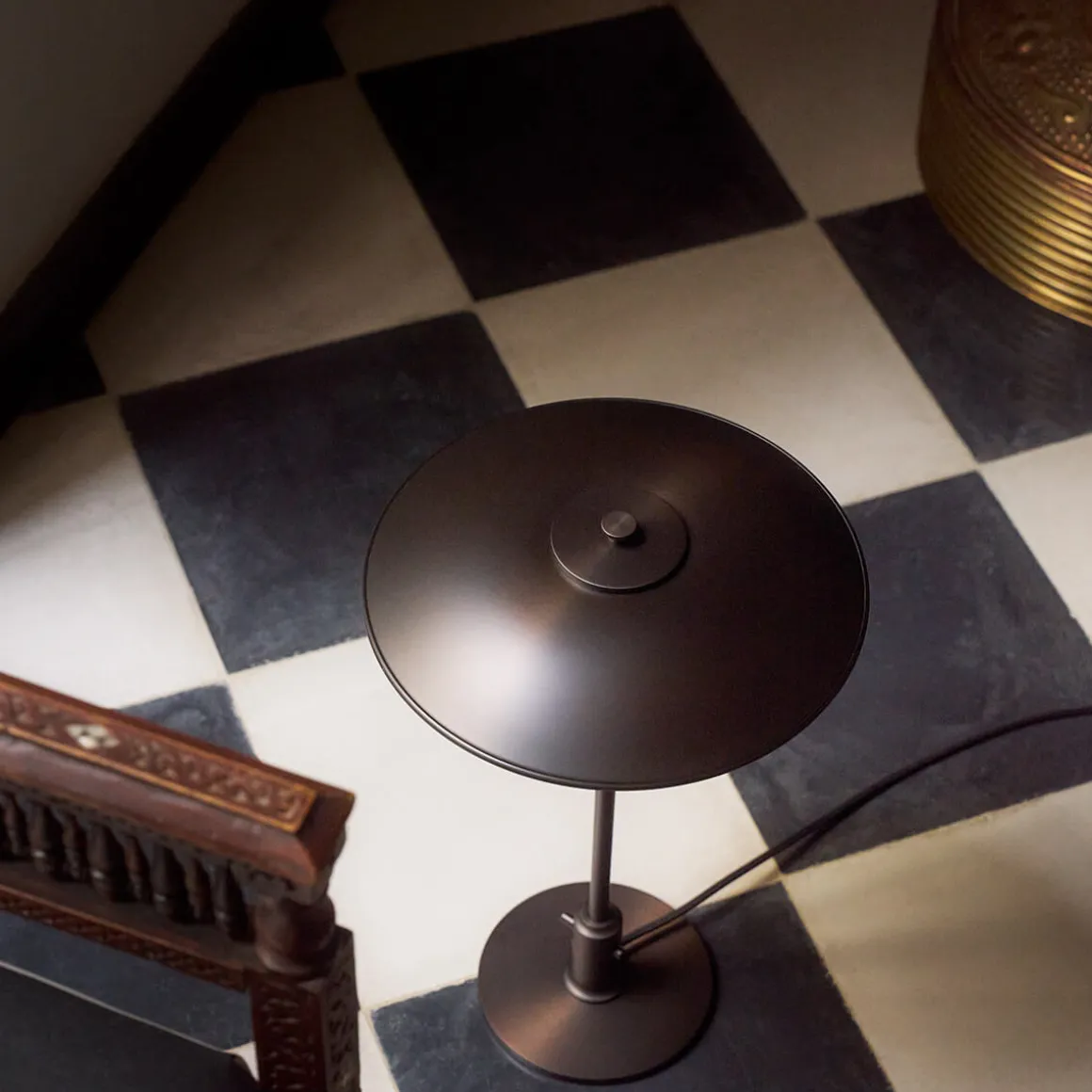 Louis Poulsen PH 3/2 Aged Brass Opal Tischleuchte