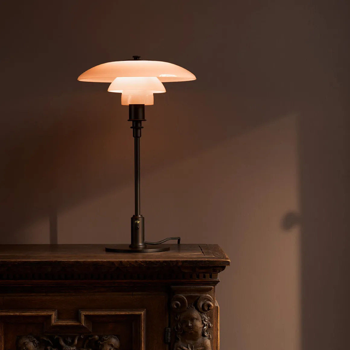 Louis Poulsen PH 3/2 Dusty Terracotta Tischleuchte Limited Edition