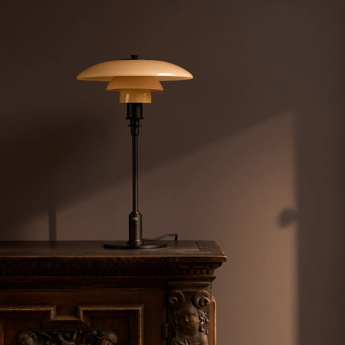 Louis Poulsen PH 3/2 Dusty Terracotta Tischleuchte Limited Edition