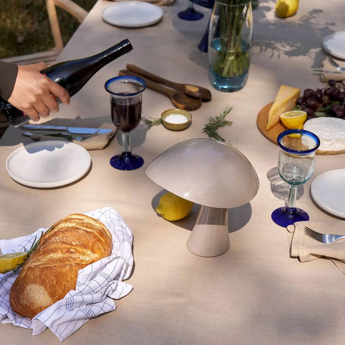 Louis Poulsen Rumee 220 Portable LED Akkuleuchte