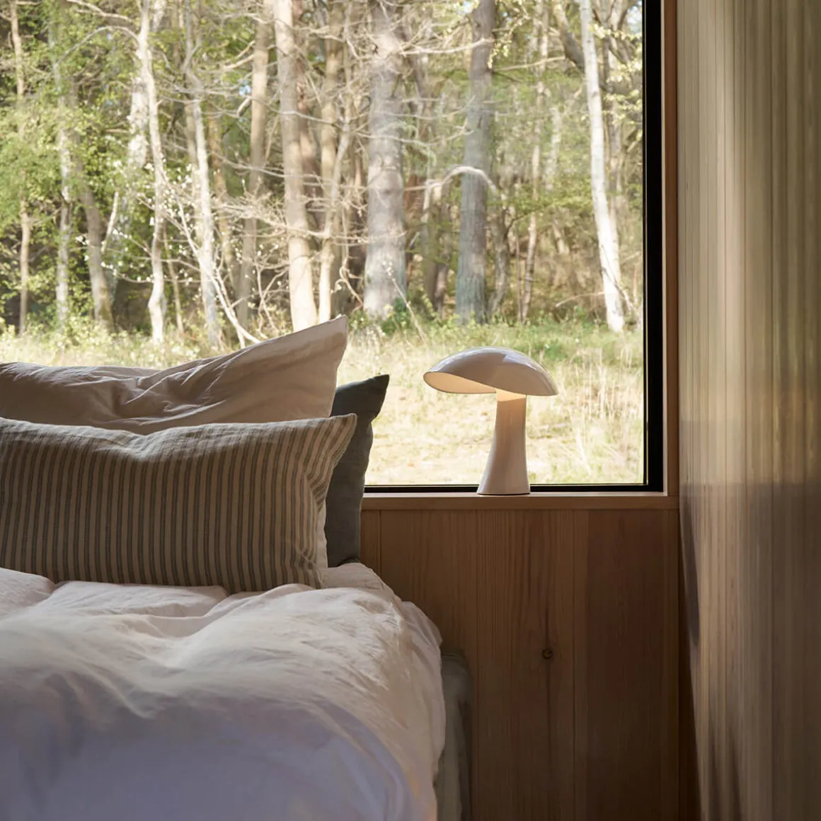 Louis Poulsen Rumee 220 Portable LED Akkuleuchte