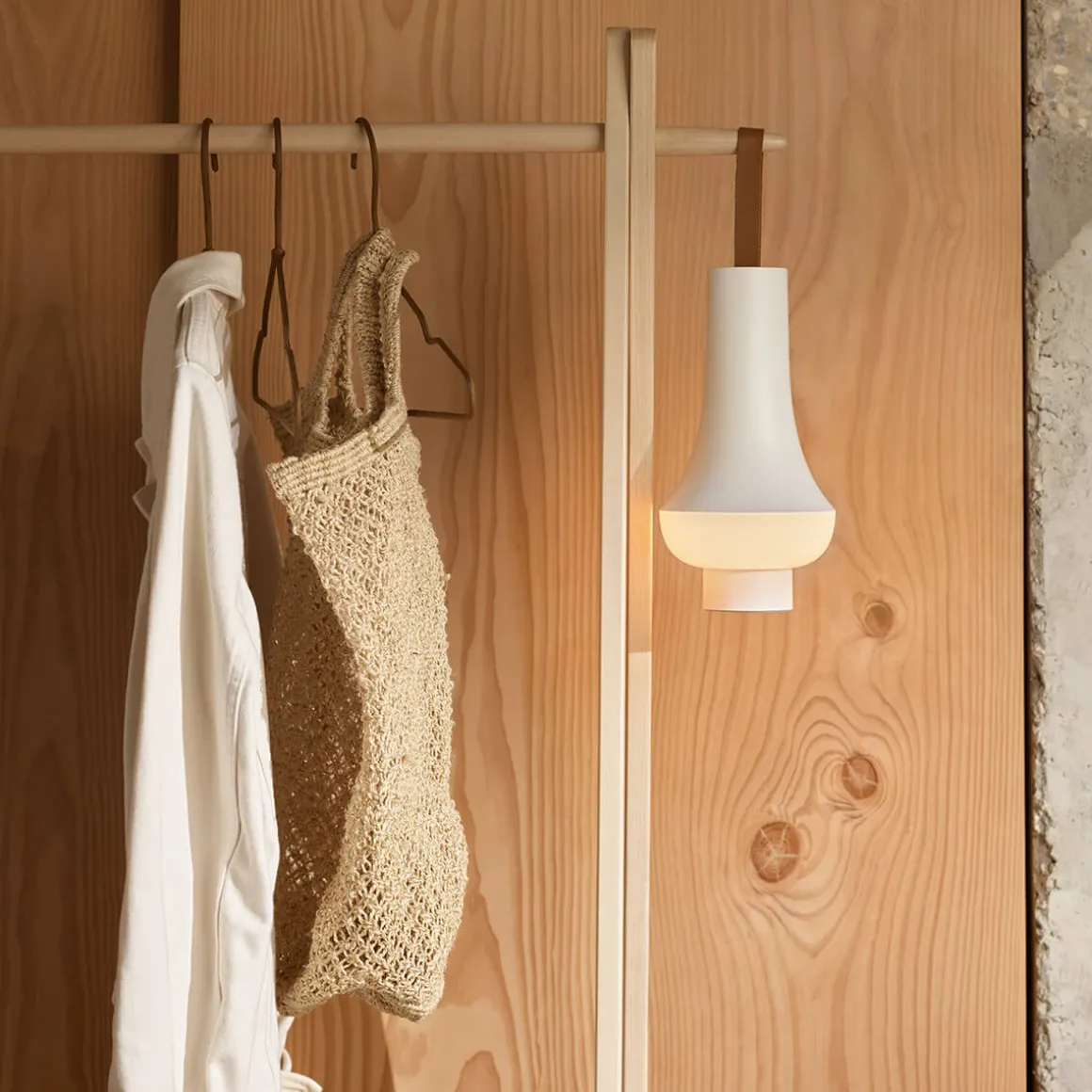 Louis Poulsen Tomoshi Portable LED Akkuleuchte