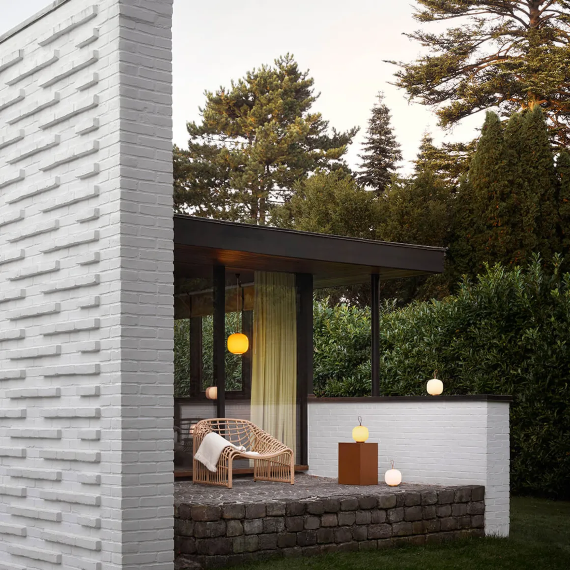 Louis Poulsen VL 45 Radiohus Portable LED Akkuleuchte