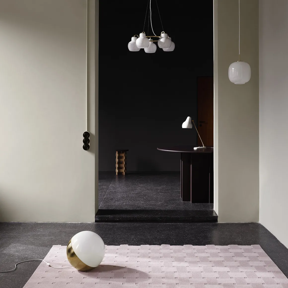 Louis Poulsen VL Studio Tisch- / Stehleuchte, Ø: 25 cm