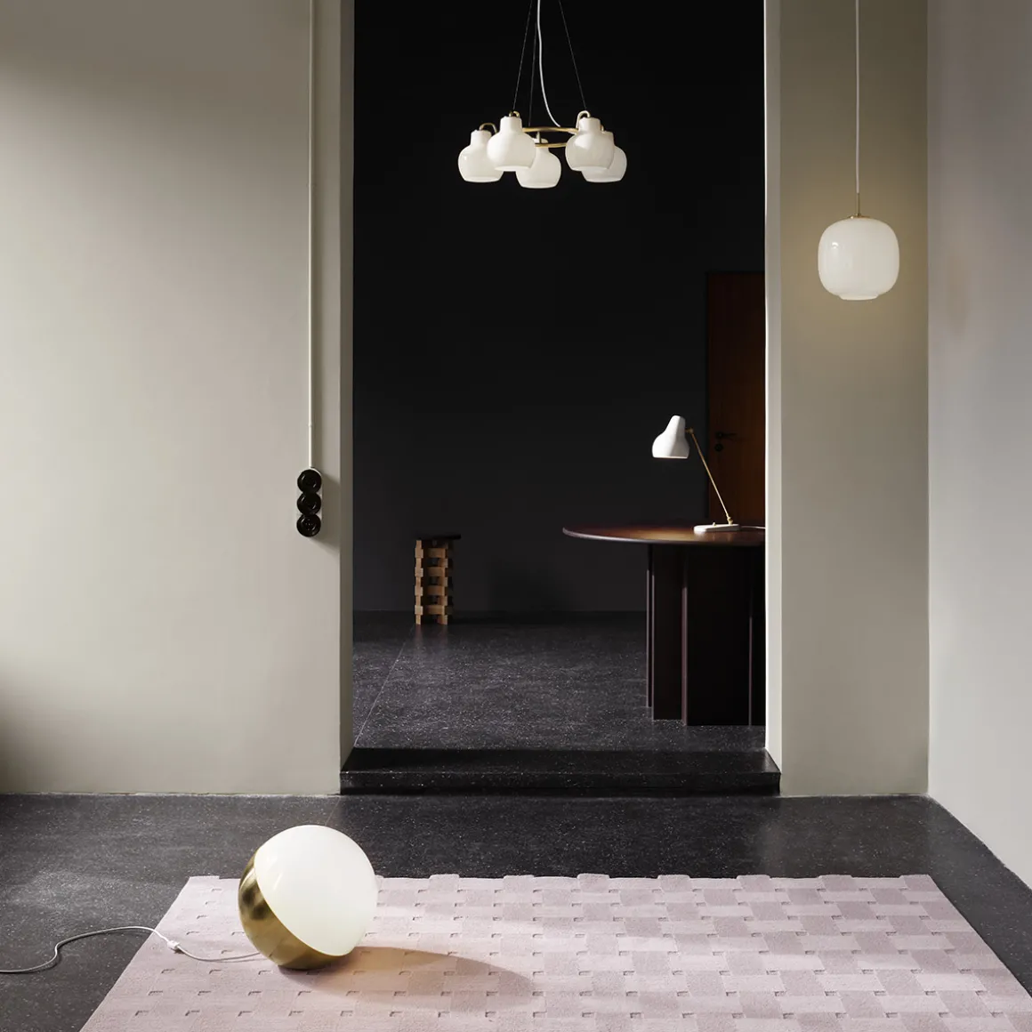 Louis Poulsen VL Studio Tisch- / Stehleuchte, Ø: 25 cm