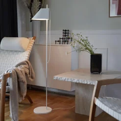 Louis Poulsen Yuh LED Stehleuchte