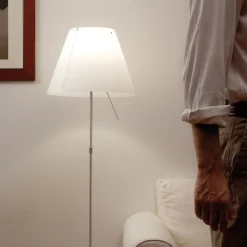 Luceplan Costanza Terra Teleskop mit Touchdimmer und Diffusor